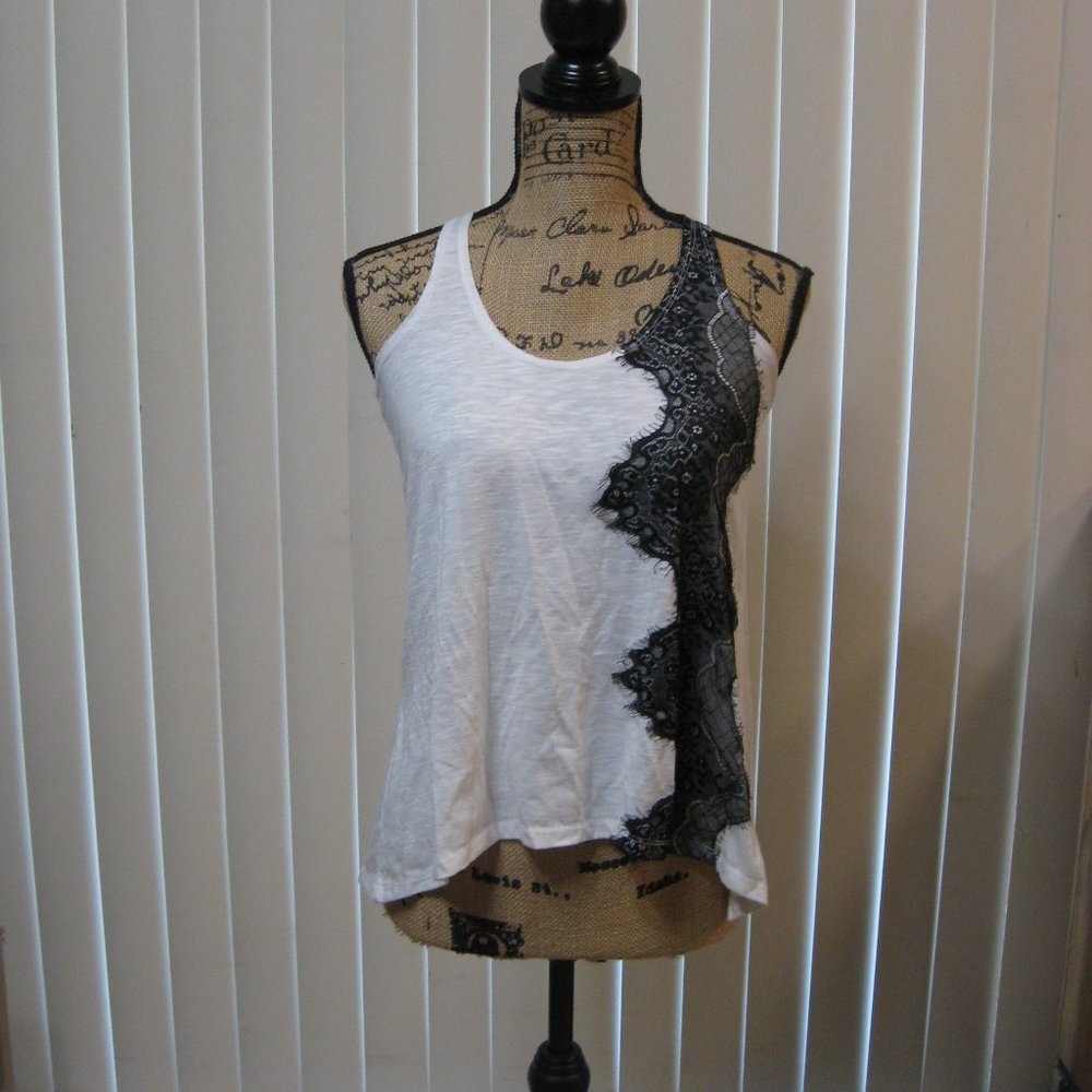 GUC Weavers white black lace tank top cami XS extra small